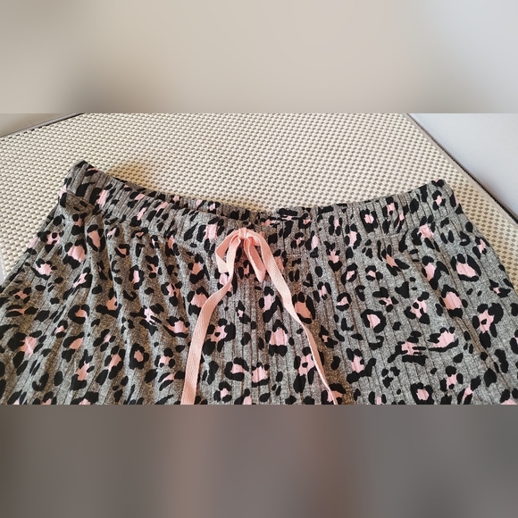 Joyspun Women’s Size M (8-10) Ribbed Top and Pants Pajama Set Sleep Wear Lounge - Picture 4 of 5